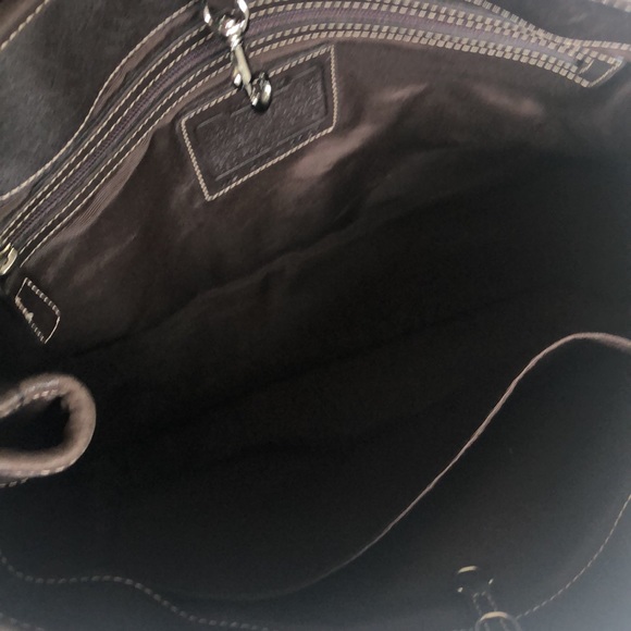 Authentic Coach handbag. - Picture 5 of 9